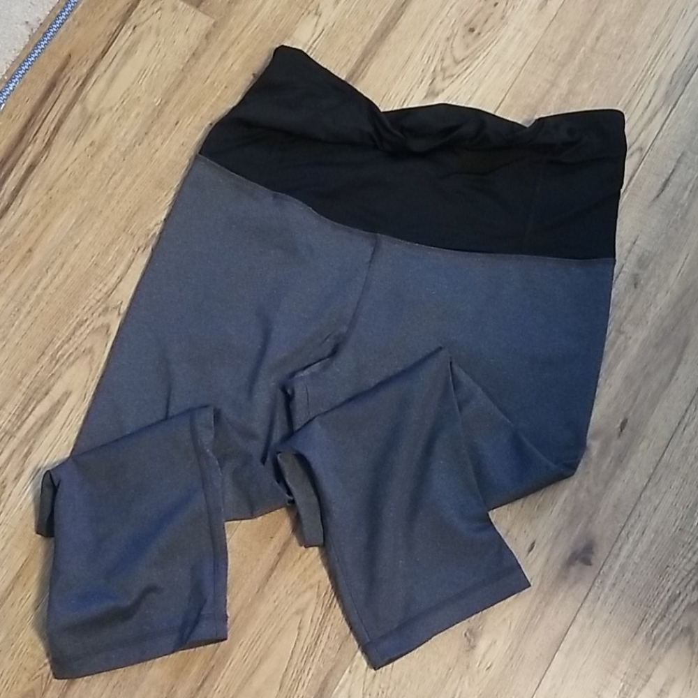 Maturity leggings